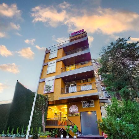 Hotel The Hidden Door-Near Jaipur Airport エクステリア 写真