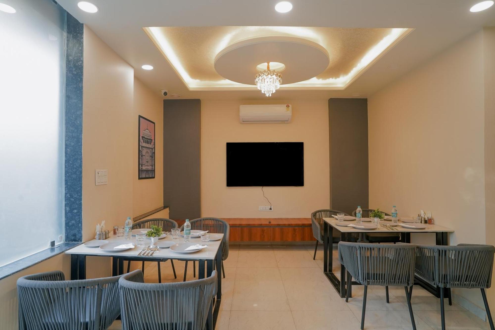 Hotel The Hidden Door-Near Jaipur Airport エクステリア 写真