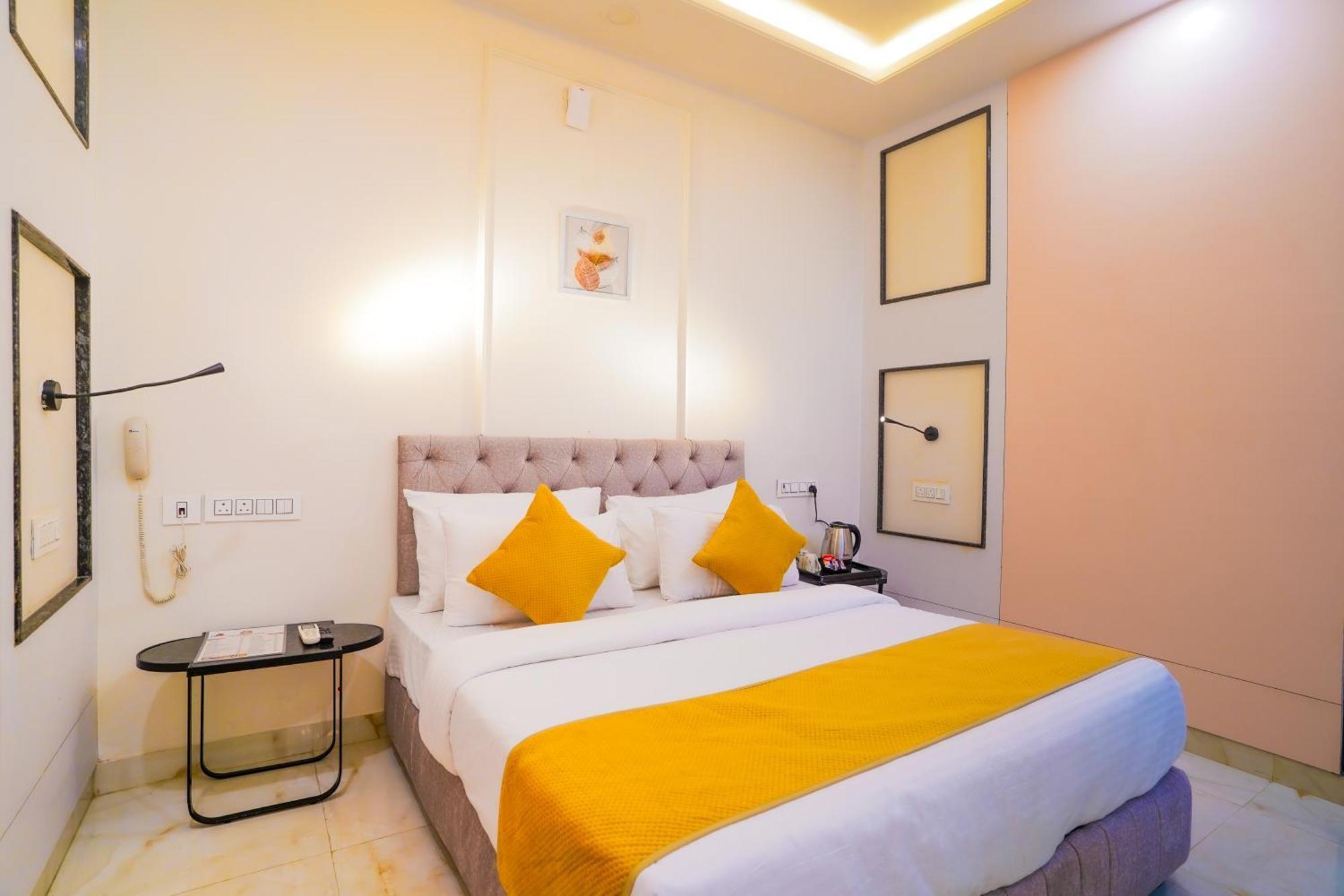 Hotel The Hidden Door-Near Jaipur Airport エクステリア 写真