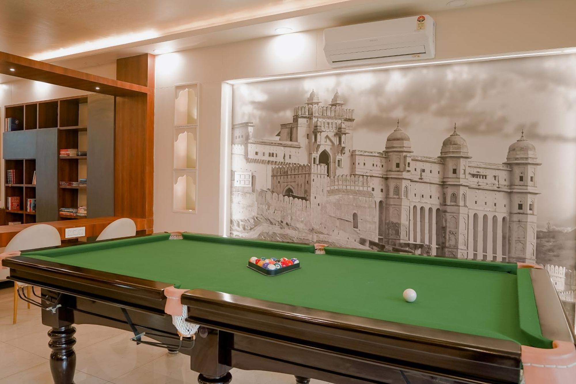 Hotel The Hidden Door-Near Jaipur Airport エクステリア 写真