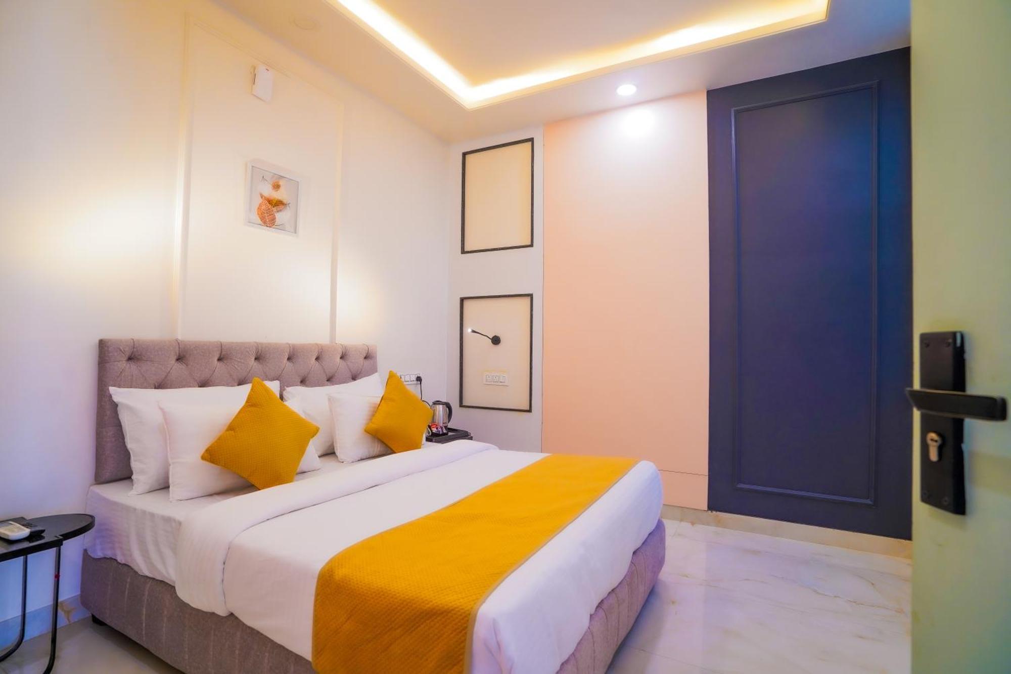 Hotel The Hidden Door-Near Jaipur Airport エクステリア 写真