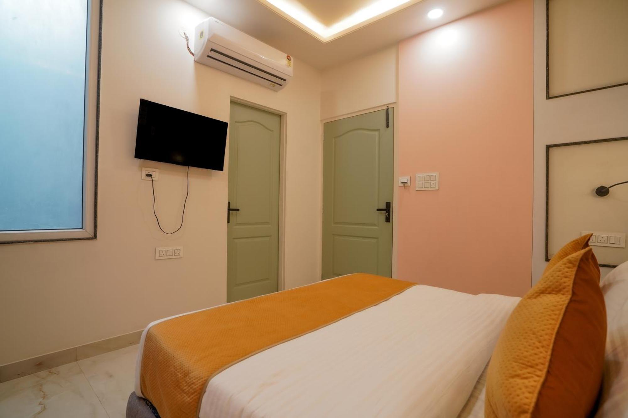 Hotel The Hidden Door-Near Jaipur Airport エクステリア 写真