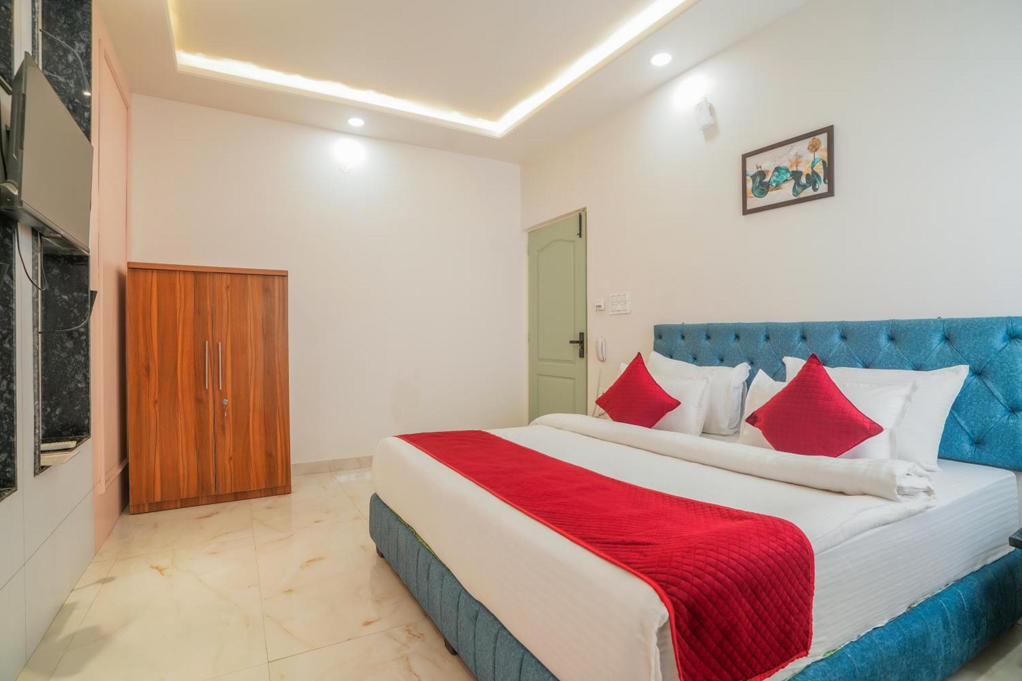 Hotel The Hidden Door-Near Jaipur Airport エクステリア 写真
