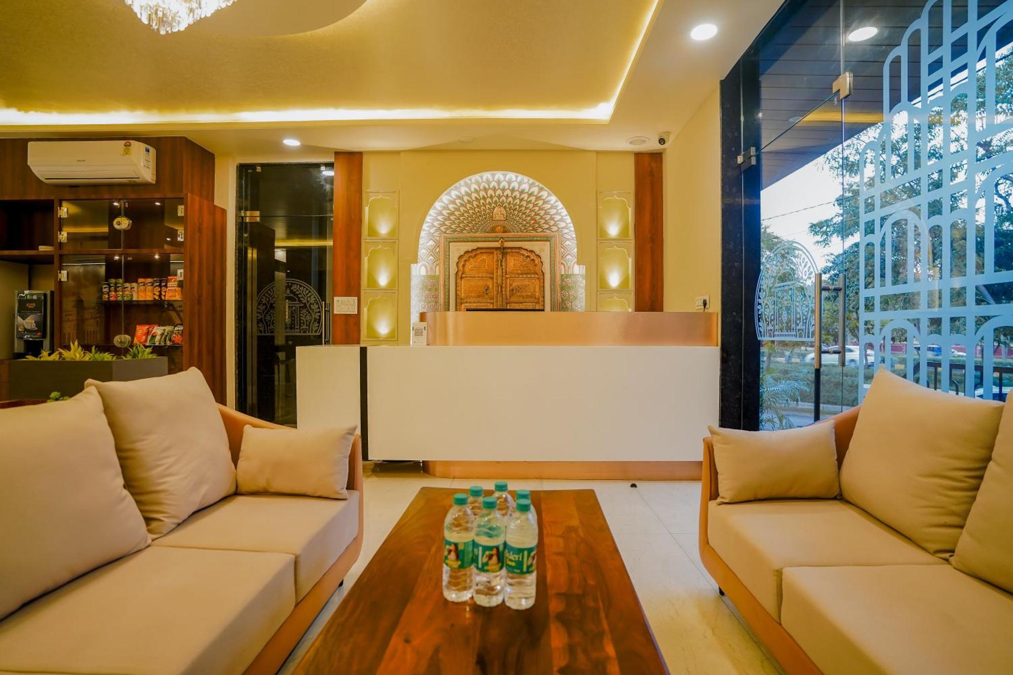 Hotel The Hidden Door-Near Jaipur Airport エクステリア 写真