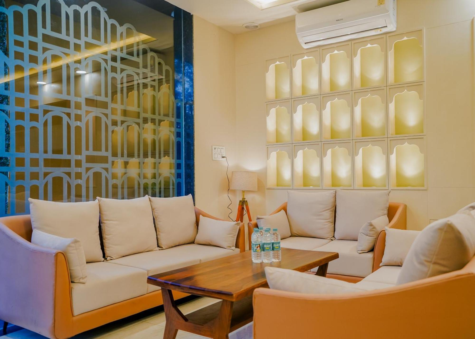 Hotel The Hidden Door-Near Jaipur Airport エクステリア 写真